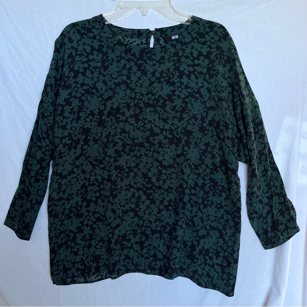 Uniqlo Floral Green Women's Top